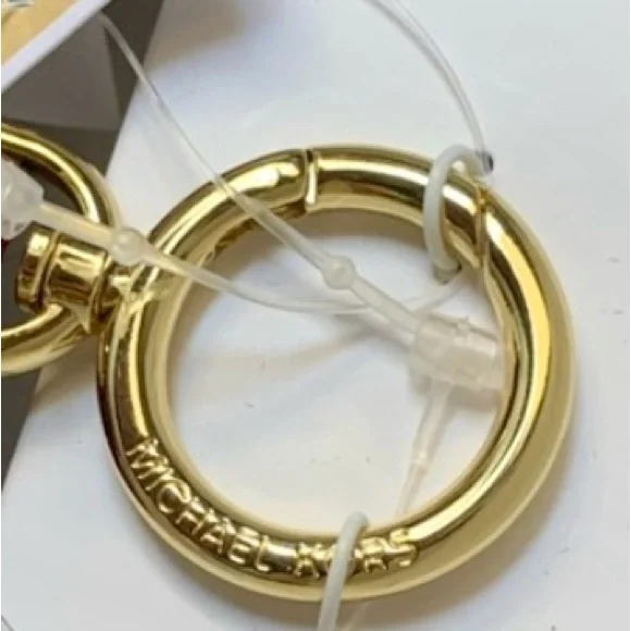 Michael Kors BLACK FOX FUR PEACE POM POM KEY CHARM - Picture 11 of 12